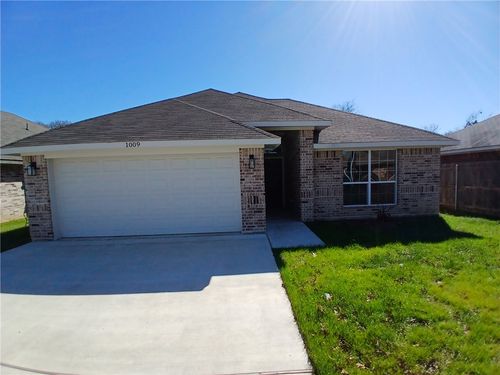 1009 Hooks Avenue, Lacy Lakeview, TX, 76705 | Card Image