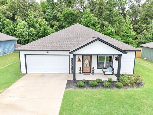 70 Thaxton Hills Dr, Thaxton, MS, 38871-1800 | Card Image