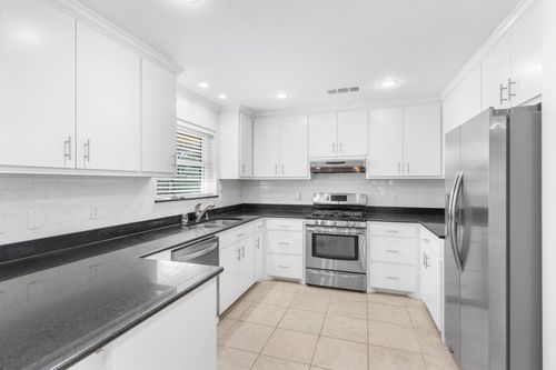 831 Warren, Richardson, TX, 75080 | Card Image