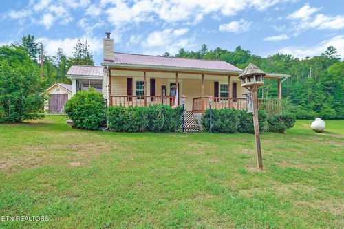 883 Old Harriman Hwy, Harriman, TN, 37748-3920 | Card Image