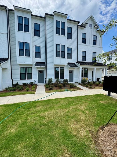 5026 Layman Dr, Charlotte, NC, 28226-4144 | Card Image