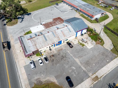 633 Ne Colin Kelly Hwy, Madison, FL, 32340-2824 | Card Image