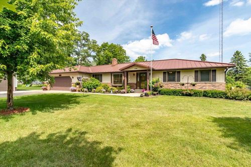 104 S 2nd St, COLOMA, WI, 54930-9686 | Card Image