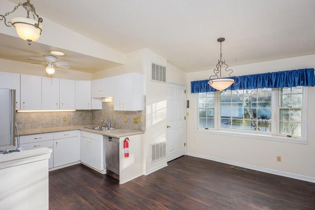 2 - 407 E 3rd Avenue, Condo with 2 bedrooms, 2 bathrooms and null parking in ELKHORN WI | Image 4