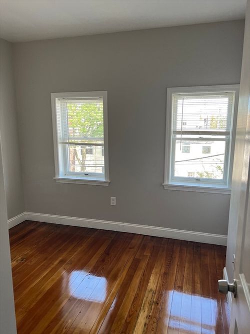 apt-2-191 Everett St, Boston, MA, 02128-2216 | Card Image