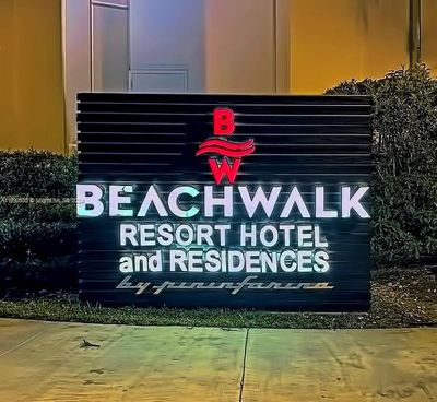 R610 - 2602 E Hallandale Beach Blvd, Condo with 2 bedrooms, 2 bathrooms and null parking in Hallandale Beach FL | Image 1