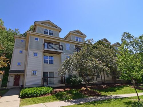 243 Hildred Dr, Burlington, VT, 05401-3694 | Card Image