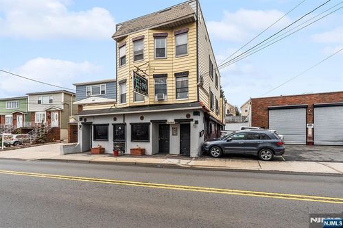 631 Schuyler Ave, Kearny, NJ, 07032-4261 | Card Image