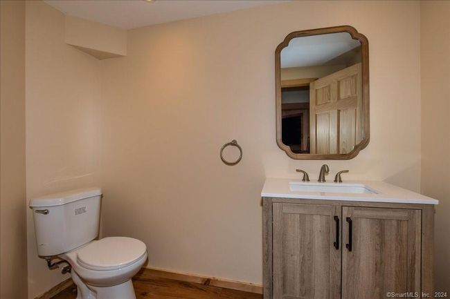 229 New Rd, House other with 2 bedrooms, 3 bathrooms and null parking in Avon CT | Image 33