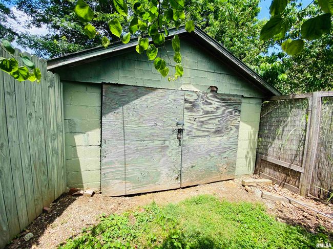 245 W Mcclernand Ave, House other with 5 bedrooms, 2 bathrooms and null parking in Shawneetown IL | Image 25
