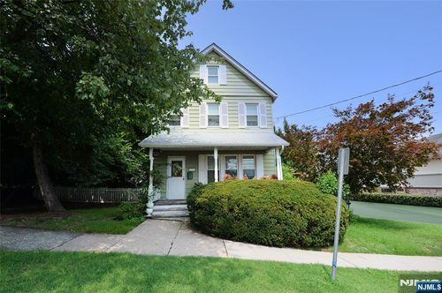10 Ackerman Avenue, Emerson, NJ, 07630 | Card Image