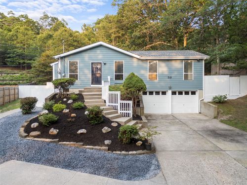 59 Breeze Ave, Ronkonkoma, NY, 11779-5903 | Card Image