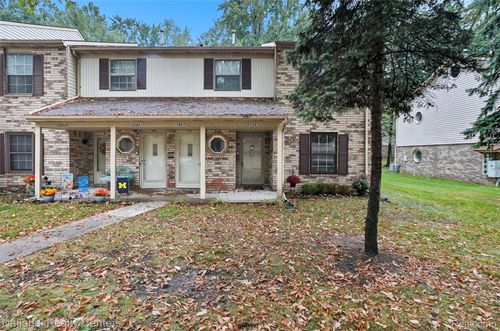 35863 Hunter Ave, Westland, MI, 48185-6669 | Card Image