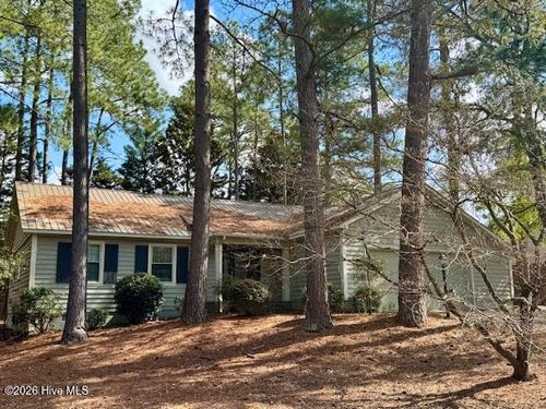 100 Saint Andrews Dr, Pinehurst, NC, 28374-8308 | Card Image