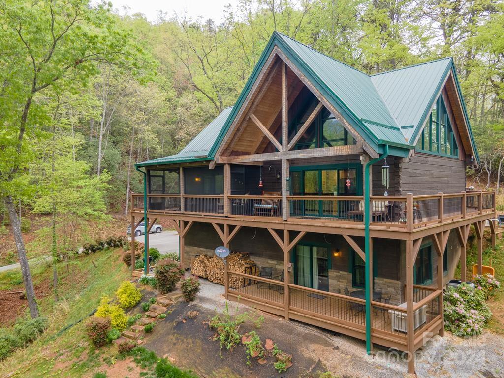 Diamond Falls Blvd, Franklin, NC 28734