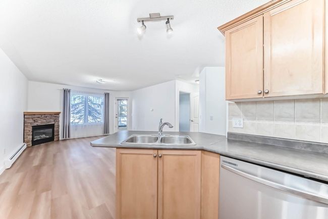 212 - 345 Rocky Vista Pk Nw, Condo with 2 bedrooms, 2 bathrooms and 1 parking in Calgary AB | Image 8