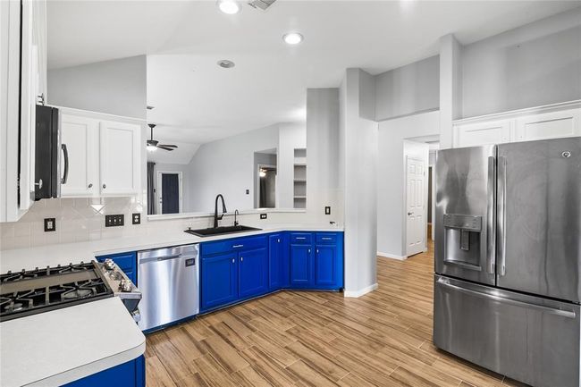 14925 Cypress Ridge Grove Ln, House other with 3 bedrooms, 2 bathrooms and 2 parking in Cypress TX | Image 10