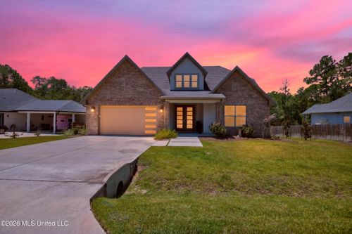 7523 Crooked Stick Dr, Diamondhead, MS, 39525-3895 | Card Image