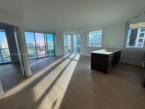 apt-1502-500 Brickell Ave, Miami, FL, 33131-2579 | Card Image