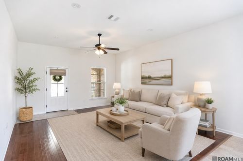 18341 Sunset Park Dr, Prairieville, LA, 70769-3912 | Card Image