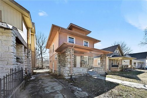 2463 Denver Ave, Kansas City, MO, 64127-4724 | Card Image