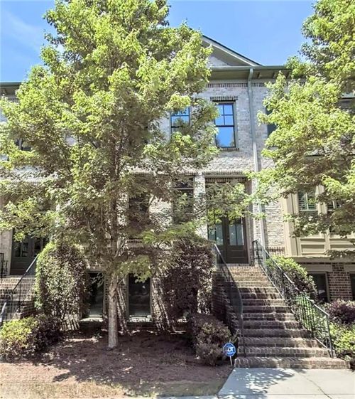 811 Park Manor Dr Se, Smyrna, GA, 30082-2820 | Card Image