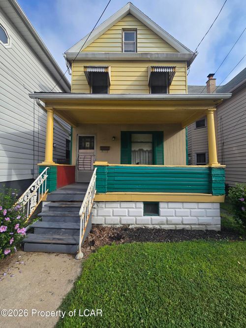 448 Scott St, Wilkes Barre, PA, 18702-5511 | Card Image