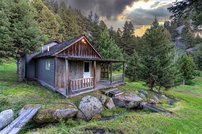 952 N Meadow Creek Rd, House other with 4 bedrooms, 3 bathrooms and null parking in Mc Allister MT | Image 6