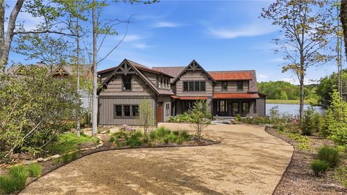 903 Summer Day Dr, Blowing Rock, NC, 28605-8020 | Card Image