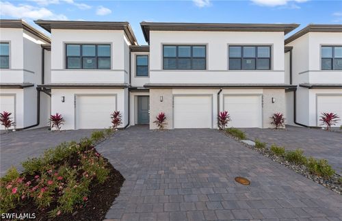 27828 Solis Grande Dr, BONITA SPRINGS, FL, 34135-3572 | Card Image