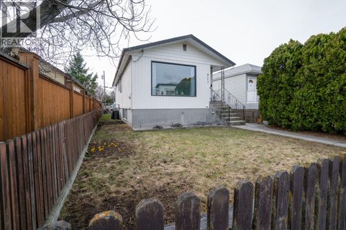 927 Fuller Ave, Kelowna, BC, V1Y6X5 | Card Image