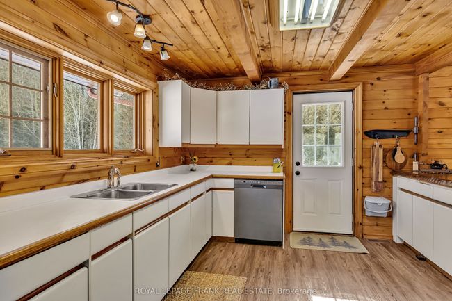 3515 County Rd 121, House other with 5 bedrooms, 3 bathrooms and 8 parking in Kinmount ON | Image 7