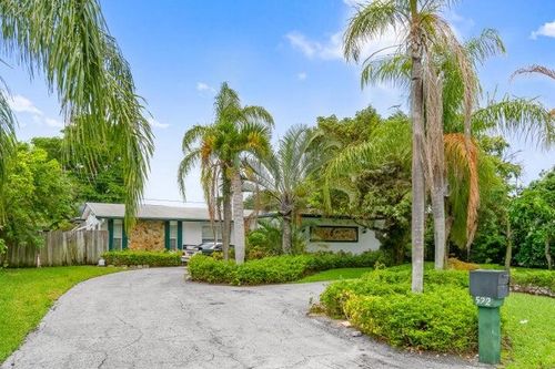 522 Jaeger Dr, Delray Beach, FL, 33444-1930 | Card Image
