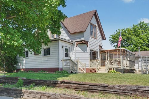 1705 7th Ave, Belle Plaine, IA, 52208-1035 | Card Image