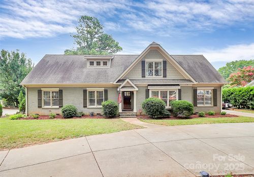 427 Lansdowne Rd, Charlotte, NC, 28270-5307 | Card Image