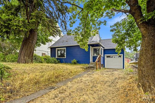 512 N Main St, Moscow, ID, 83843-2616 | Card Image