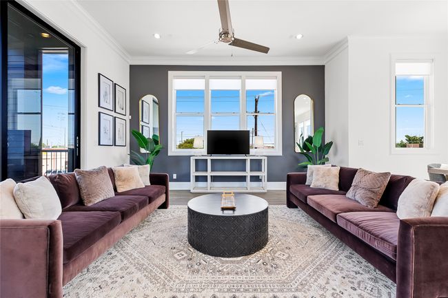 201 Carroll St, Townhouse with 3 bedrooms, 4 bathrooms and null parking in Fort Worth TX | Image 9