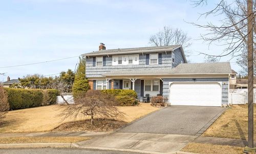 8 Cord Pl, East Norwich, NY, 11732-1155 | Card Image