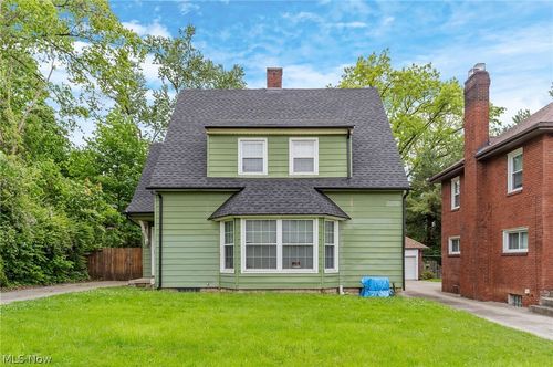 272 Outlook Ave, Youngstown, OH, 44504-1847 | Card Image
