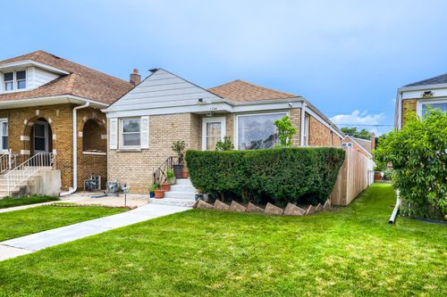 1734 N 22nd Ave, Melrose Park, IL, 60160-1928 | Card Image