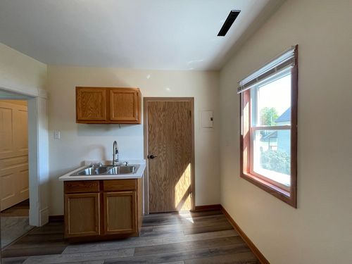 1204 Main St W, Ashland, WI, 54806-1201 | Card Image