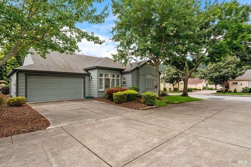 6600 Pine Valley Dr, Santa Rosa, CA, 95409-5887 | Card Image