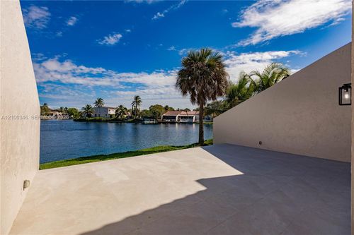 7238-7238 Jacaranda Ln, Miami Lakes, FL, 33014-2673 | Card Image