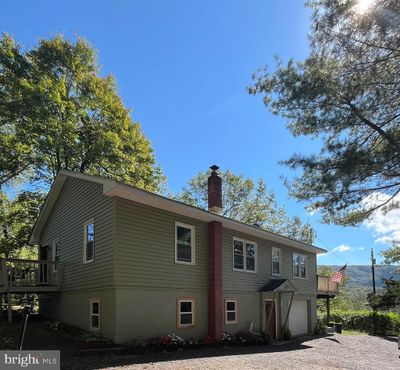 83 Denver Trail, House other with 2 bedrooms, 2 bathrooms and null parking in BERKELEY SPRINGS WV | Image 1