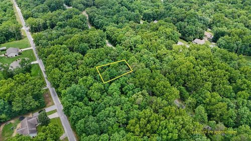 2116 Black Wolf Dr, Crossville, TN, 38572-6722 | Card Image