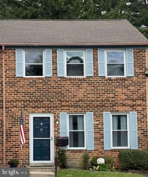 19 Constitution Ave, DOYLESTOWN, PA, 18901-2222 | Card Image