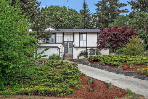 3042 Shoreview Dr, Langford, BC, V9B4K6 | Card Image