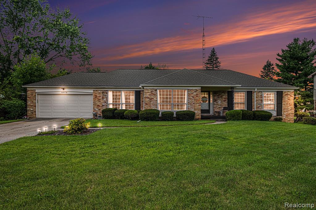 Pebbleshire Dr, Grand Blanc, MI 48439 #1