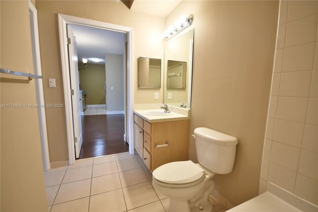 APT-429 - 6001 Sw 70 Th St, Condo with 3 bedrooms, 2 bathrooms and null parking in South Miami FL | Image 23