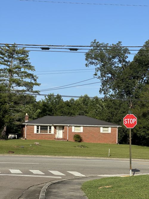 1910 Smithville Hwy, Mc Minnville, TN, 37110-1476 | Card Image